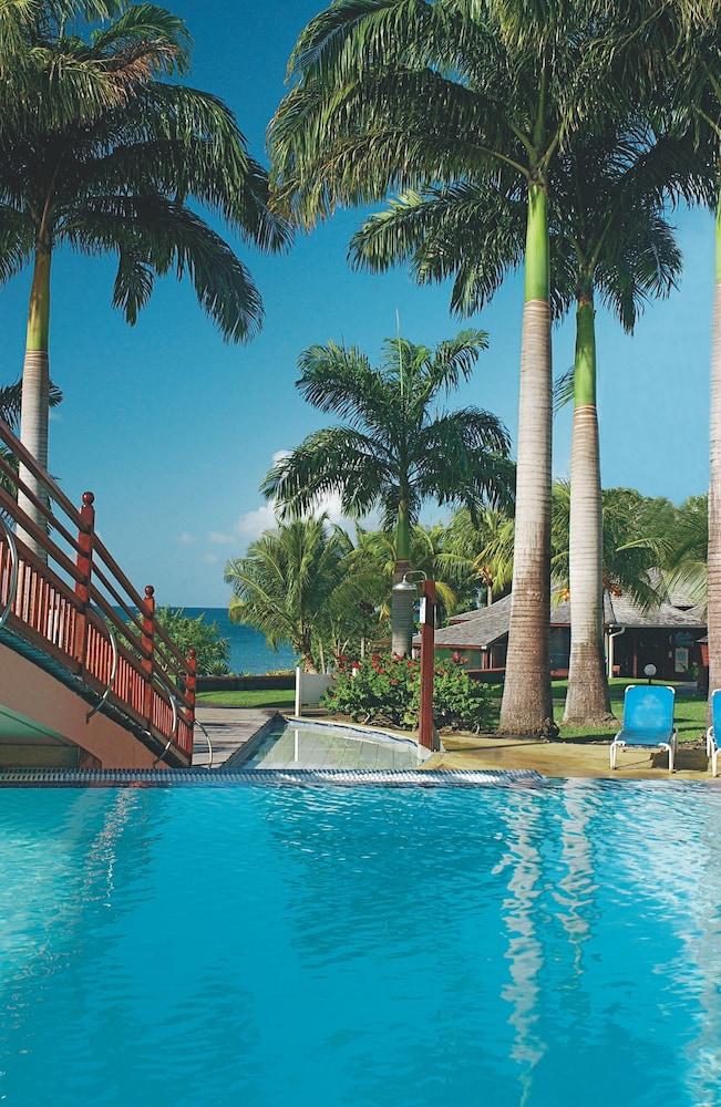 Residence Pierre & Vacances Premium Les Ilets Sainte-Luce Exteriör bild